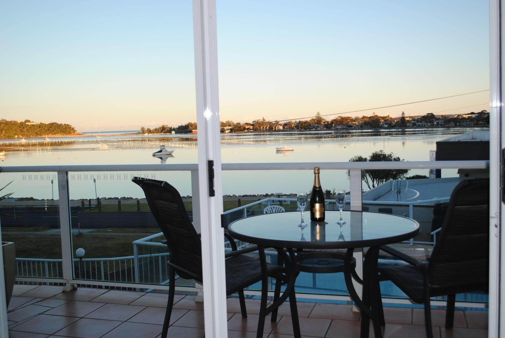 Crown Apartments Merimbula Exterior photo